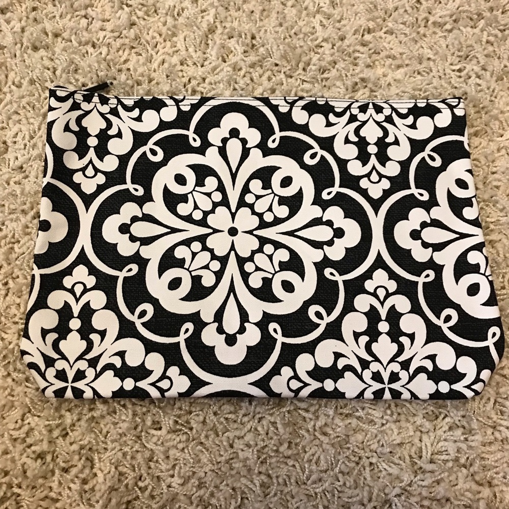 Thirty-One Zipper Pouch RETIRED
